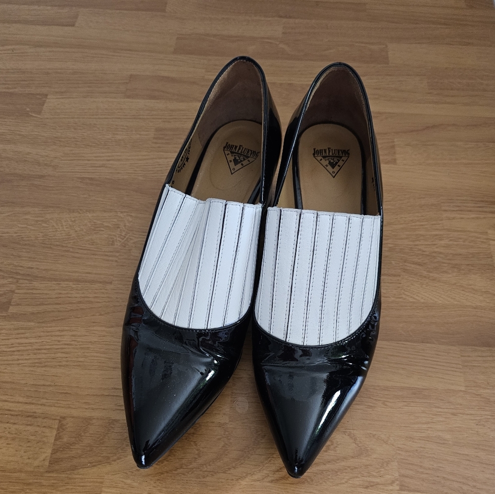 John Fluevog Bardot Pumps Loafer Black White Pointed Leather Pointed Heels 8 8.5